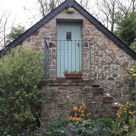 Cozy Camborne Studio Retreat With Two Single Beds Exterior foto